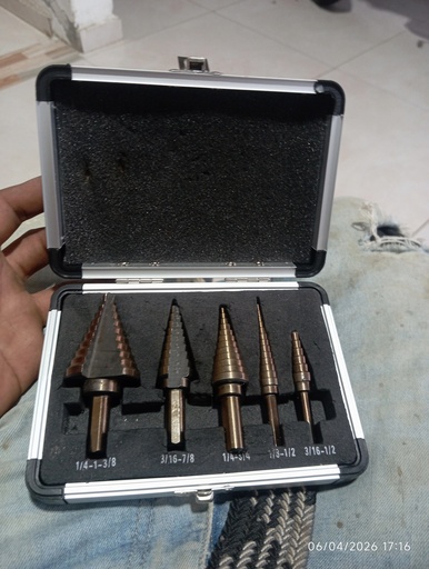 review-f961709d1a-1.jpg
