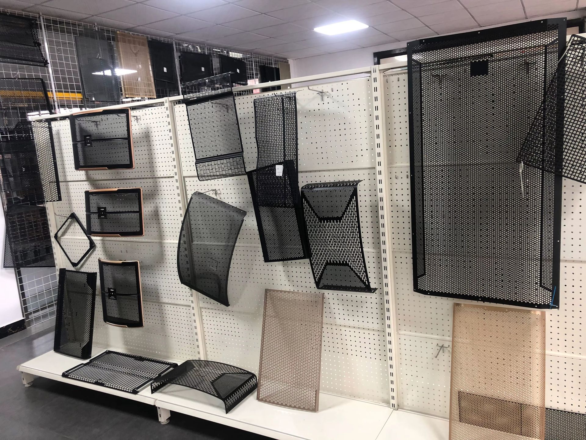 Certification Factory Rectangular Sound Speaker Grill Cover Metal Mesh Speaker Grille Perforated Sheet J/bl725 Speaker Net Cover