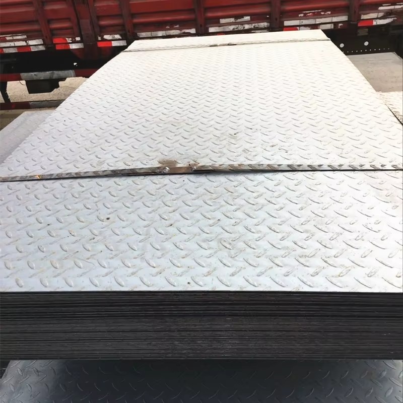 Black Mild Steel Checkered Plate 14 Gauge Carbon Metal Sheets 4x8 ASTM A36 A283 GR.C A572 Ss400 Iron Plate Diamond Sheet