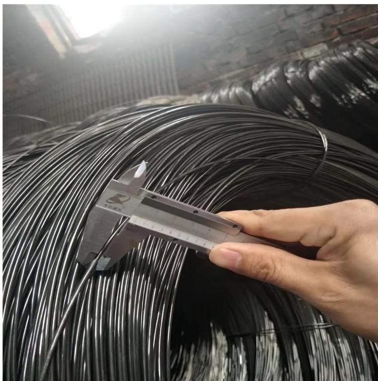 Factory Supply Q195 Q235 Raw Materials 4mm Cold Drawn Wire for Nail Production