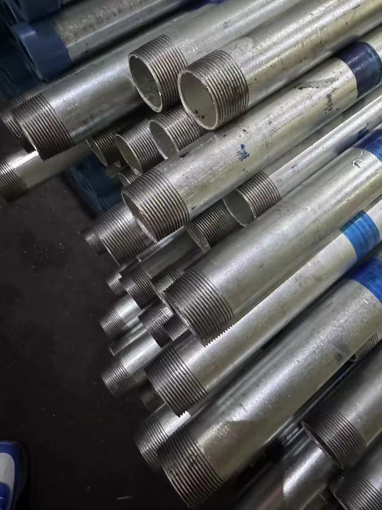 Hot Dip Galvanized Round Steel Pipe GI Pipe Pre Galvanized Steel Pipe Galvanized Tube for Construction