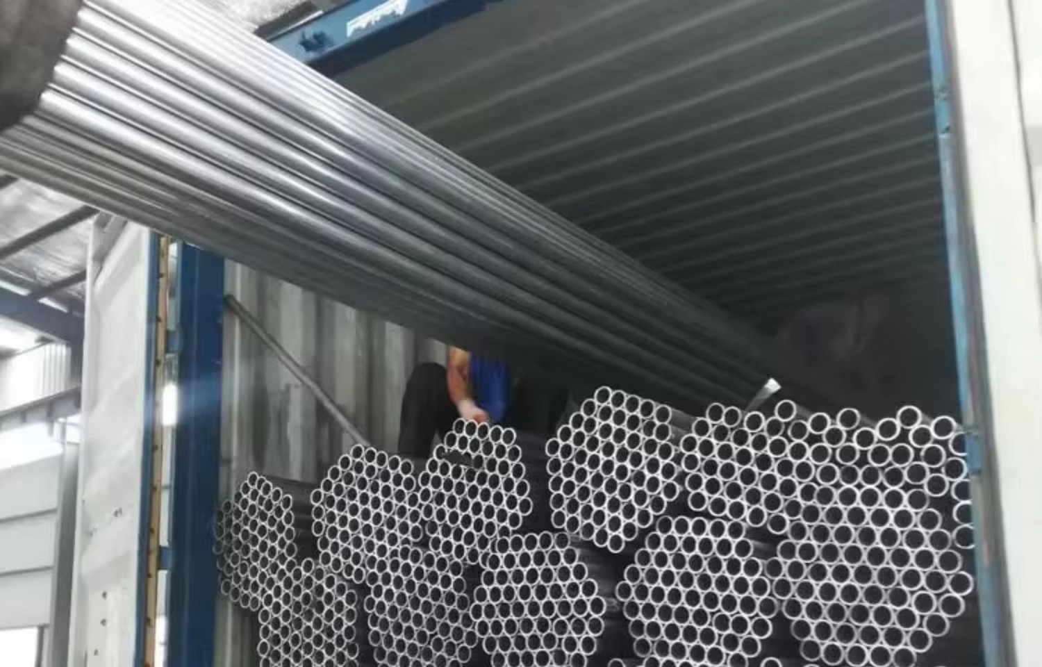 ASTM Standard ERW Hot Dipped Galvanized 1.9inch Carbon Steel Scaffolding Pipe 48.3mm for Construction