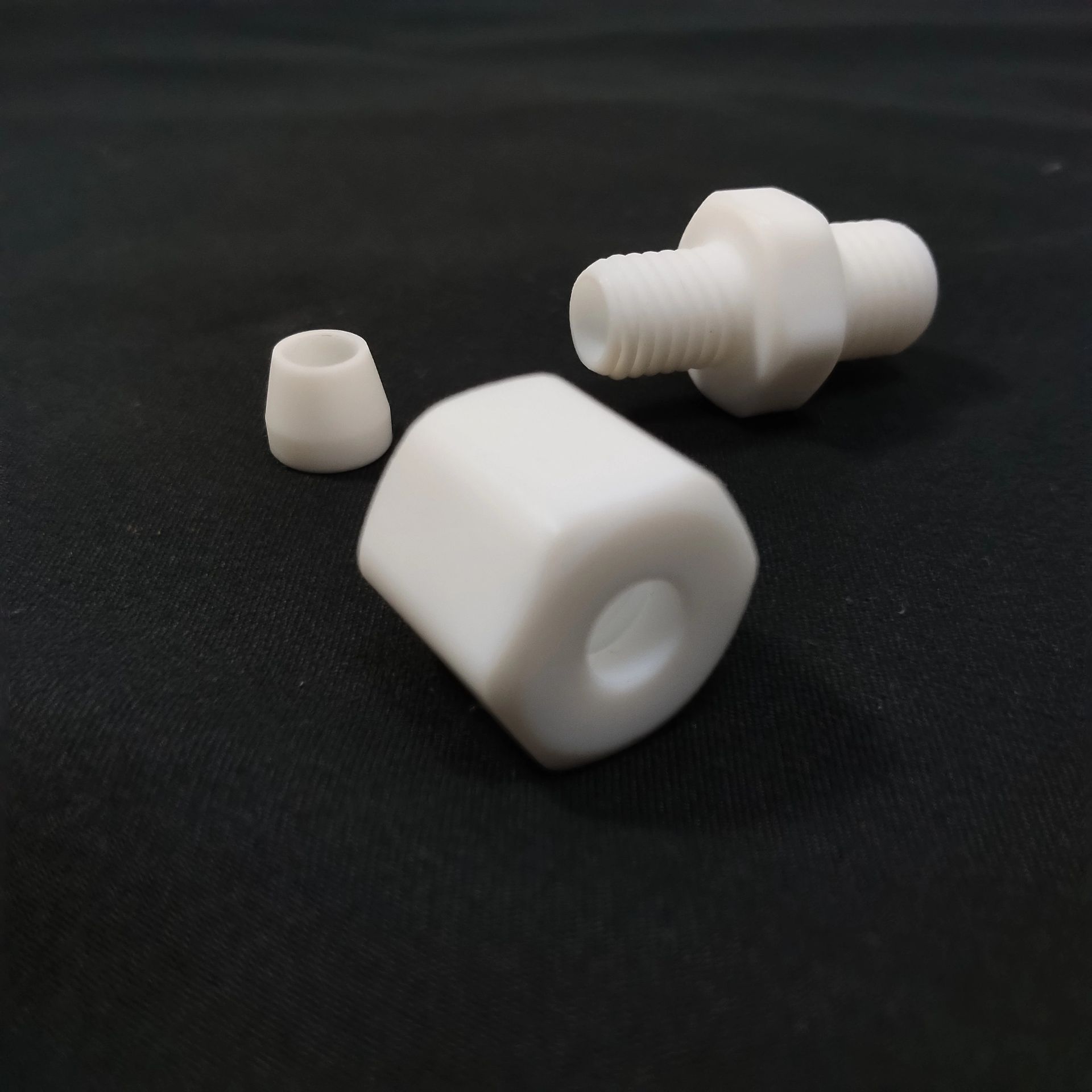 Chemical Resistant PTFE Male Connector 1/2" NPT x 8mm OD Tube High Quality PTFE Fitting