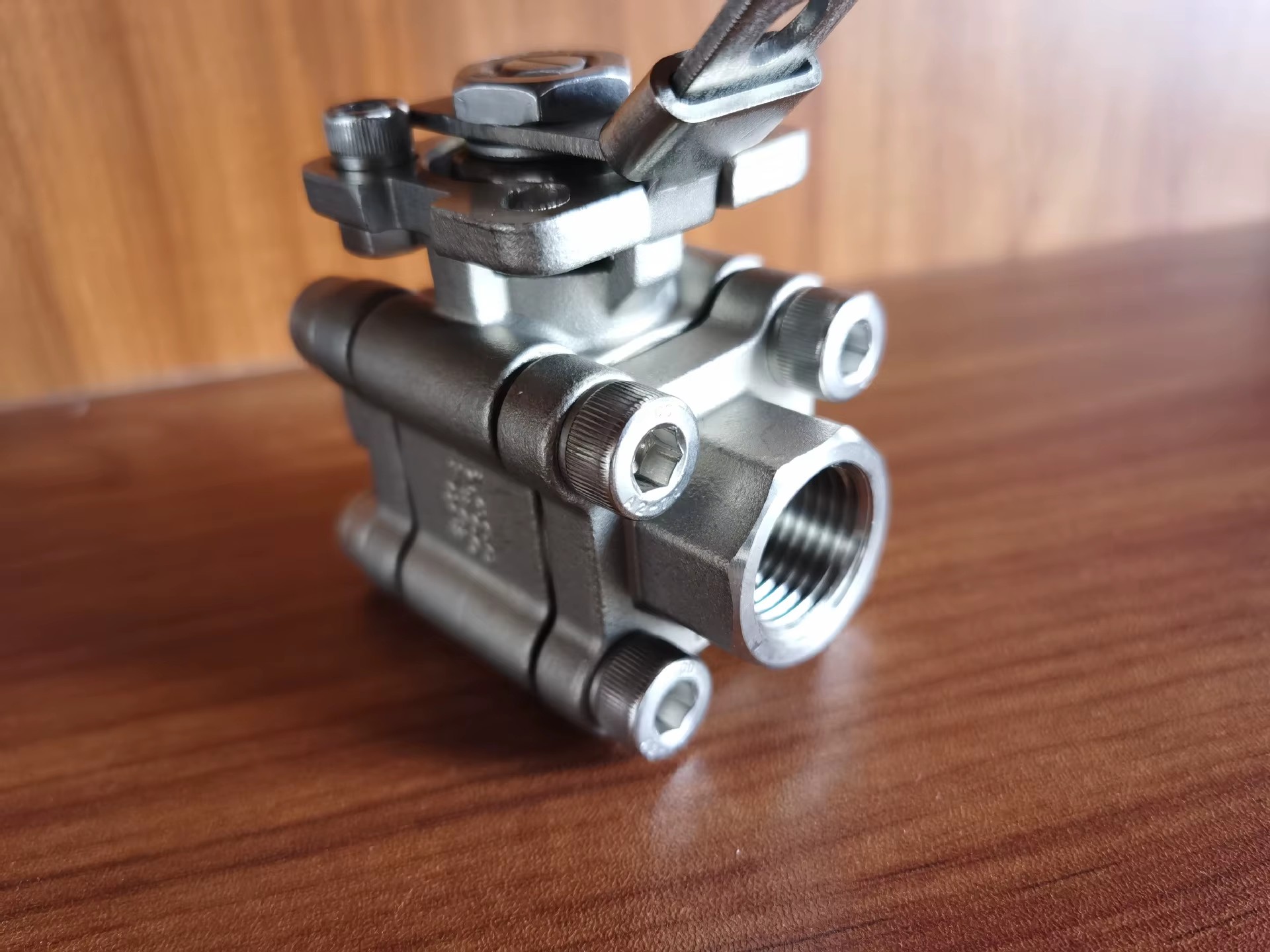 Kh Q11F-64P 2000WOG Three-piece Ball Valve Industrial Use Chemical Plants Lithium Battery Industries Water/Steam/Oil Media