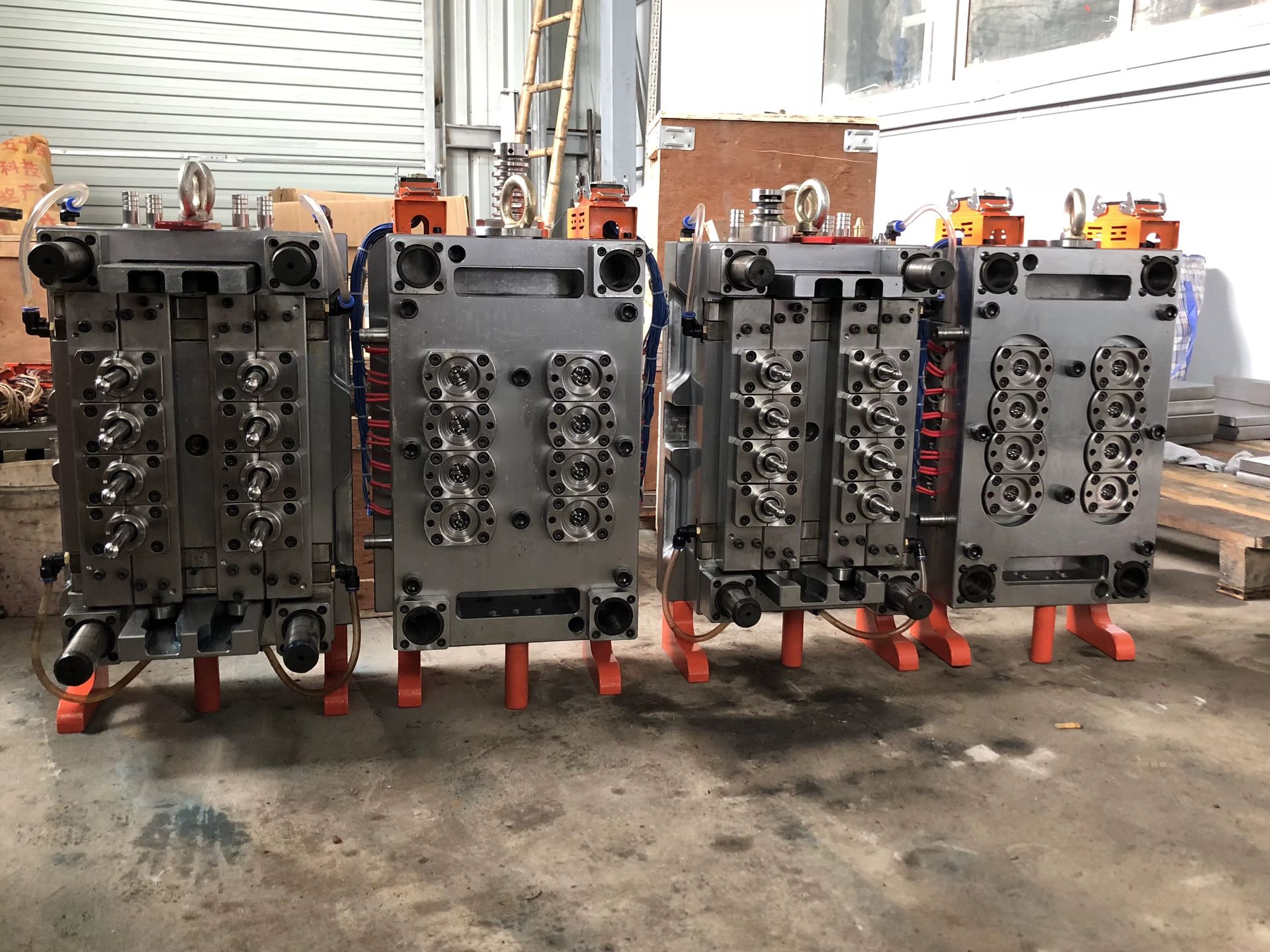 Desma Molding Machine