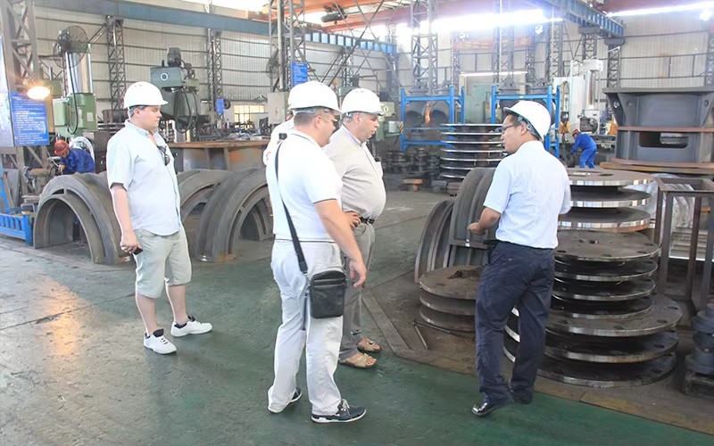 High Intensity Electromagnetic Magnetic Separator with Motor for Gold Iron Ore Mining Processing Energy Saving