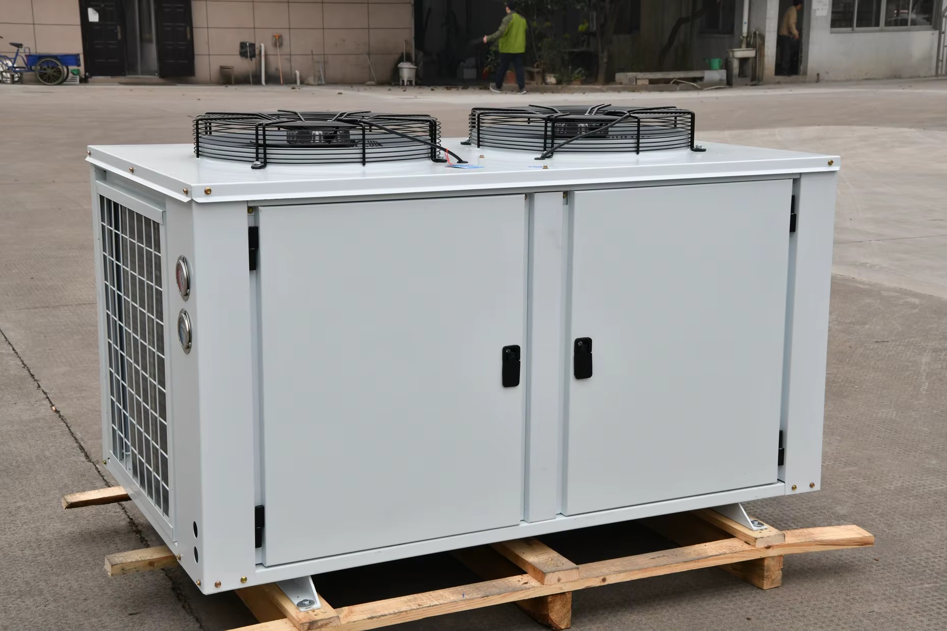 Promotional Durable Copeland Scroll Compressor Energy Saving Motor FNU80 Air Cooled Condenser Unit