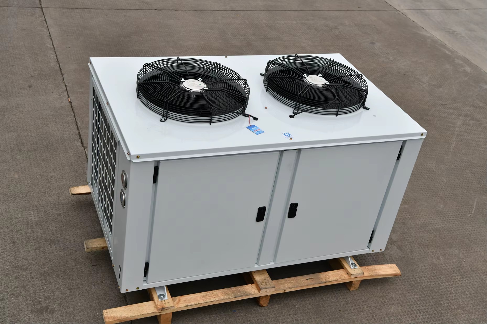 Promotional Durable Copeland Scroll Compressor Energy Saving Motor FNU80 Air Cooled Condenser Unit