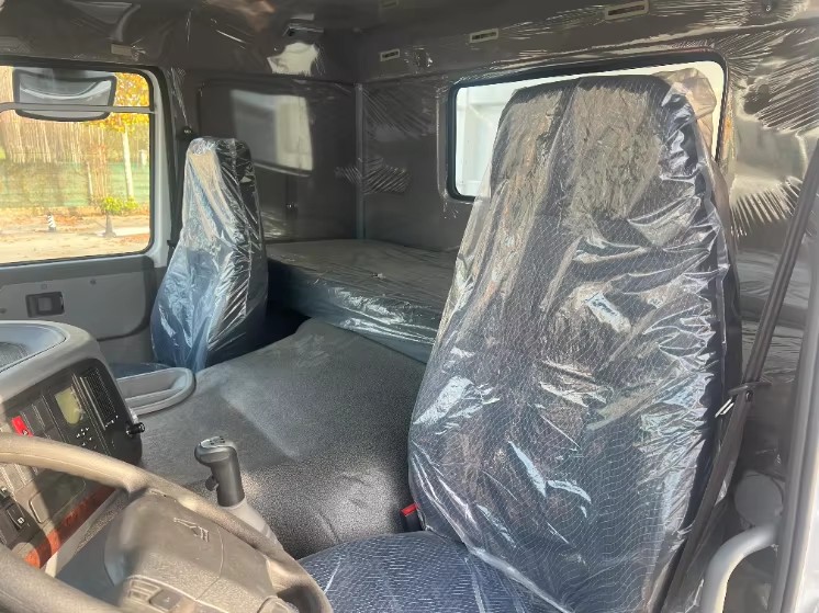 Directly Supplies Hongqi Haowo 371HP LHD 6x6 diesel New Heavy-duty Truck for Off-road Dump Truck Application