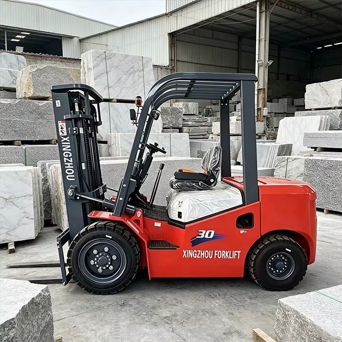 Popular 3 Ton Mini Diesel Forklift Low Price CE/ISO9001 Certified High Performance Internal Combustion Lifter Three Stage Mast