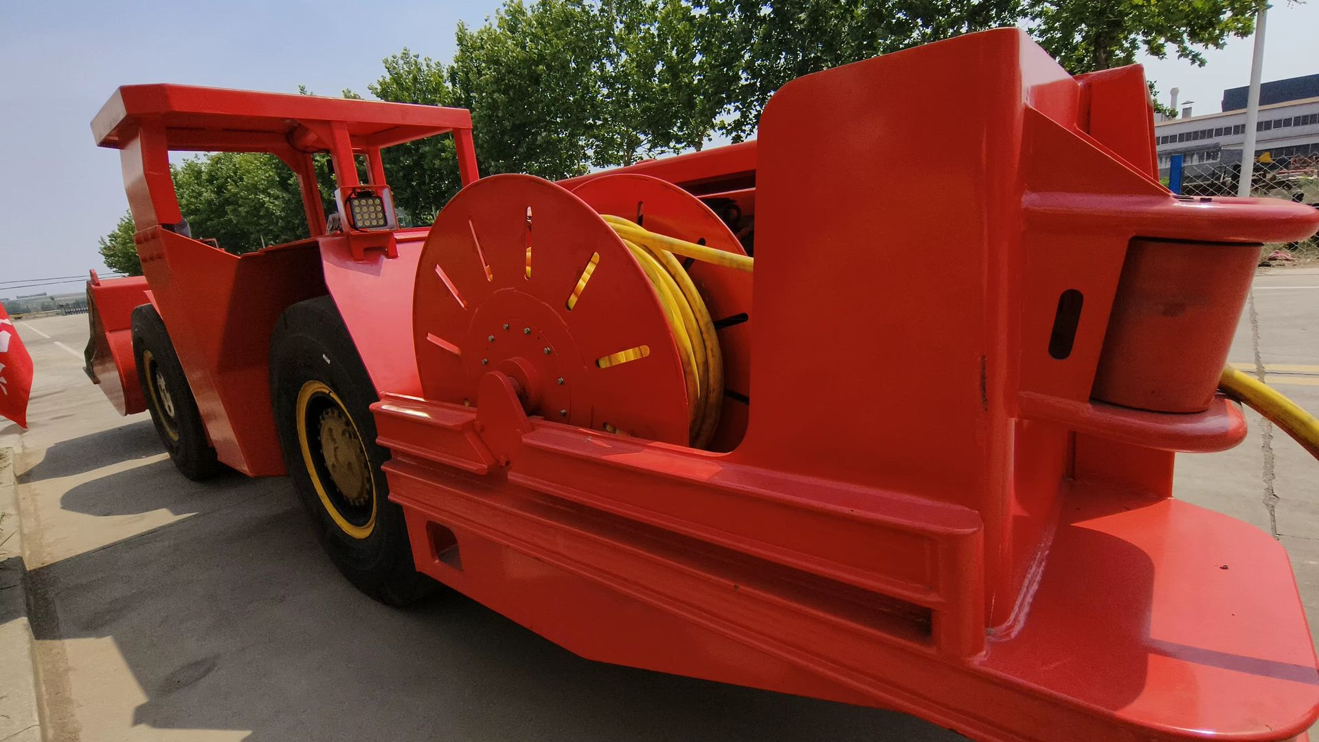 Tuoxing TC-306E Electric Underground LHD Chargeuse 3m Bucket 90kW Power Energy Saving 150kN 1 Year Warranty 18.5 Ton