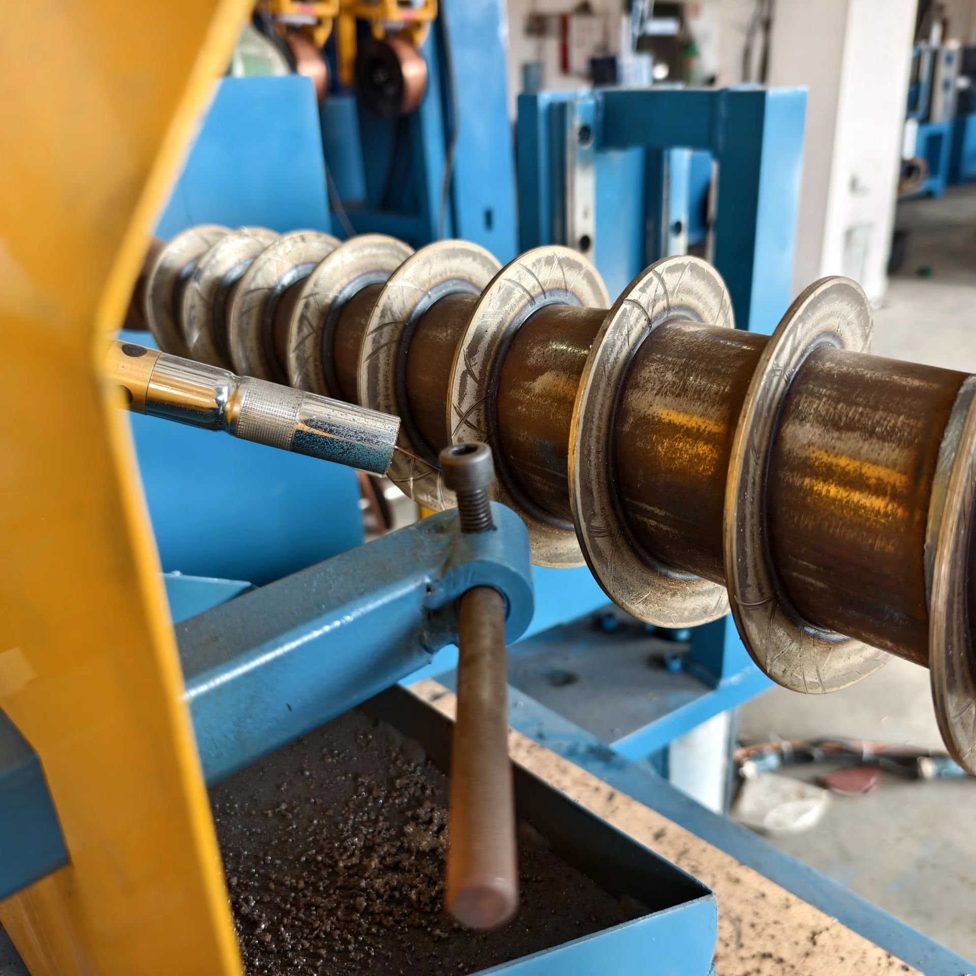 Custom Adjustable Thread Metal Spiral Welding Ground Screw Machine for House Foundations Solar Station