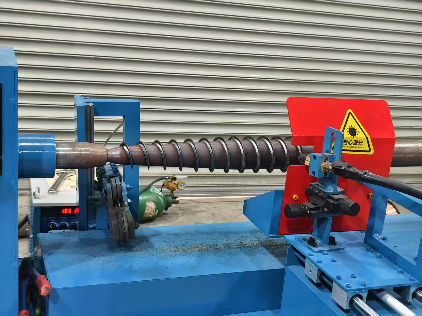 Customized Semi-Automatic Ground Screw Making Machine 220V/380V 2.2KW 2000 Capacity