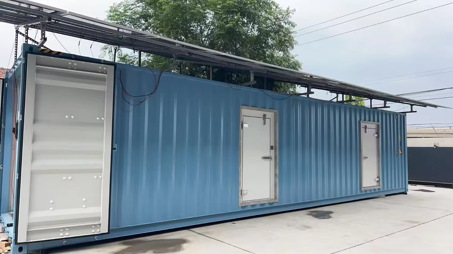 Off Grid Solar PV Powered 40ft Container Freezer Energy Saving Solar Cold Storage for Remote Farm Meat Fruit Warehouse