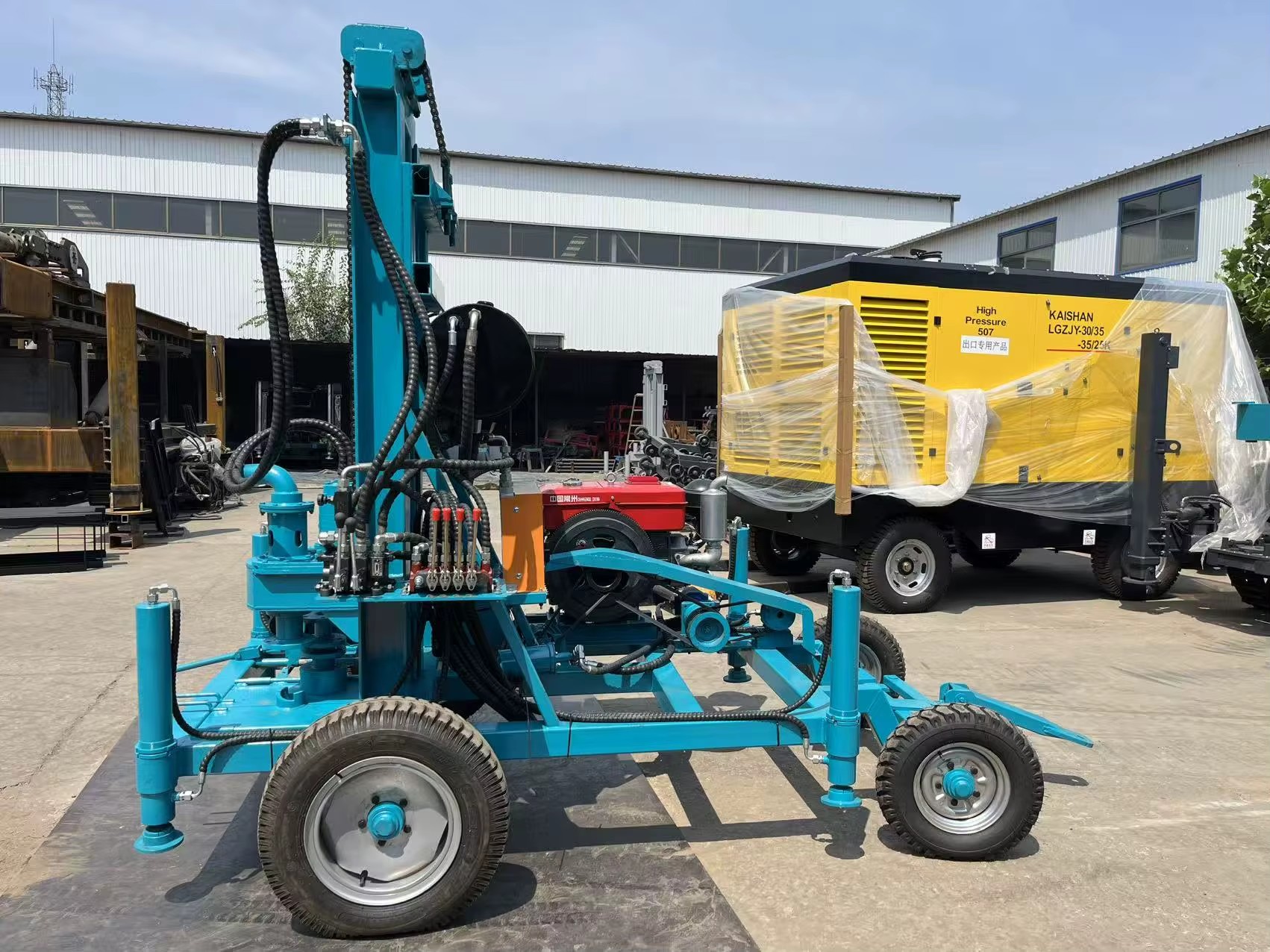Small Portable Hydraulic Diesel 32HP Rotary Borehole Water Well Drill Rig Gearbox Max 200m Depth 75-300mm Diameter Wheels Farm