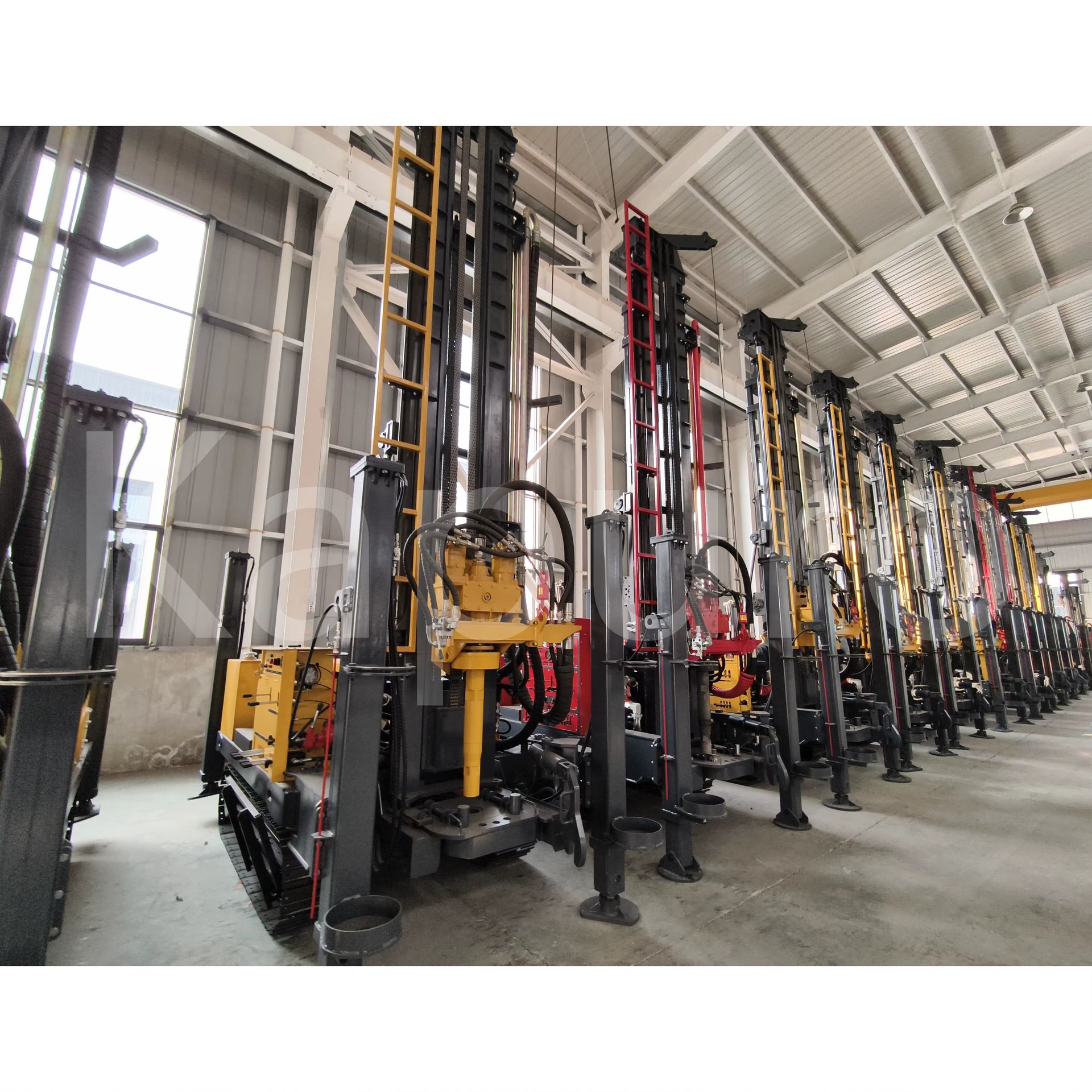 Multifunctional DTH Drilling Rig 90-138mm 176kW Hydraulic Down the Hole Drill 10.5 Ton for Mining