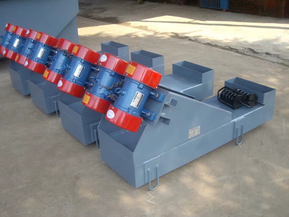 Mining Machinery GZD-650x2300 Vibrating Powder Feeder Vibratory Feeder with High Quality