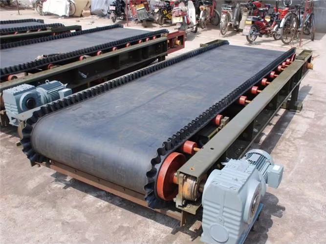 Mining Machinery GZD-650x2300 Vibrating Powder Feeder Vibratory Feeder with High Quality