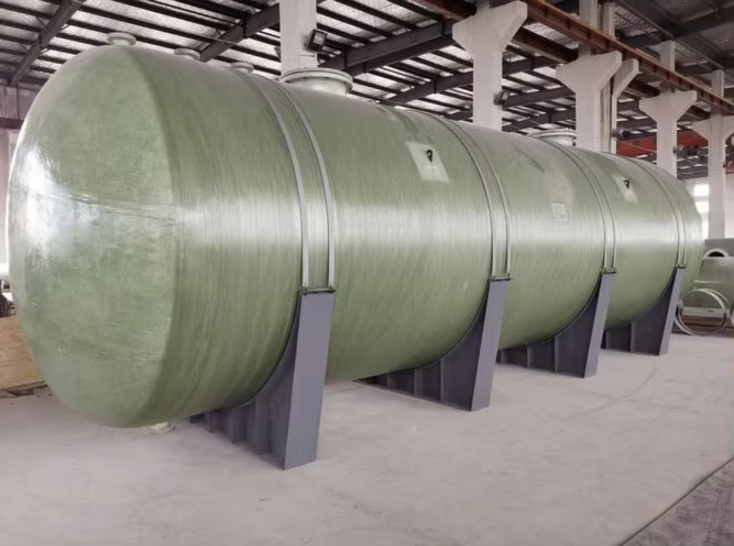 Vertical Cylindrical FRP Tank, wear resistant container, for oilfield wastewater, well site waste liquid & crude water storage