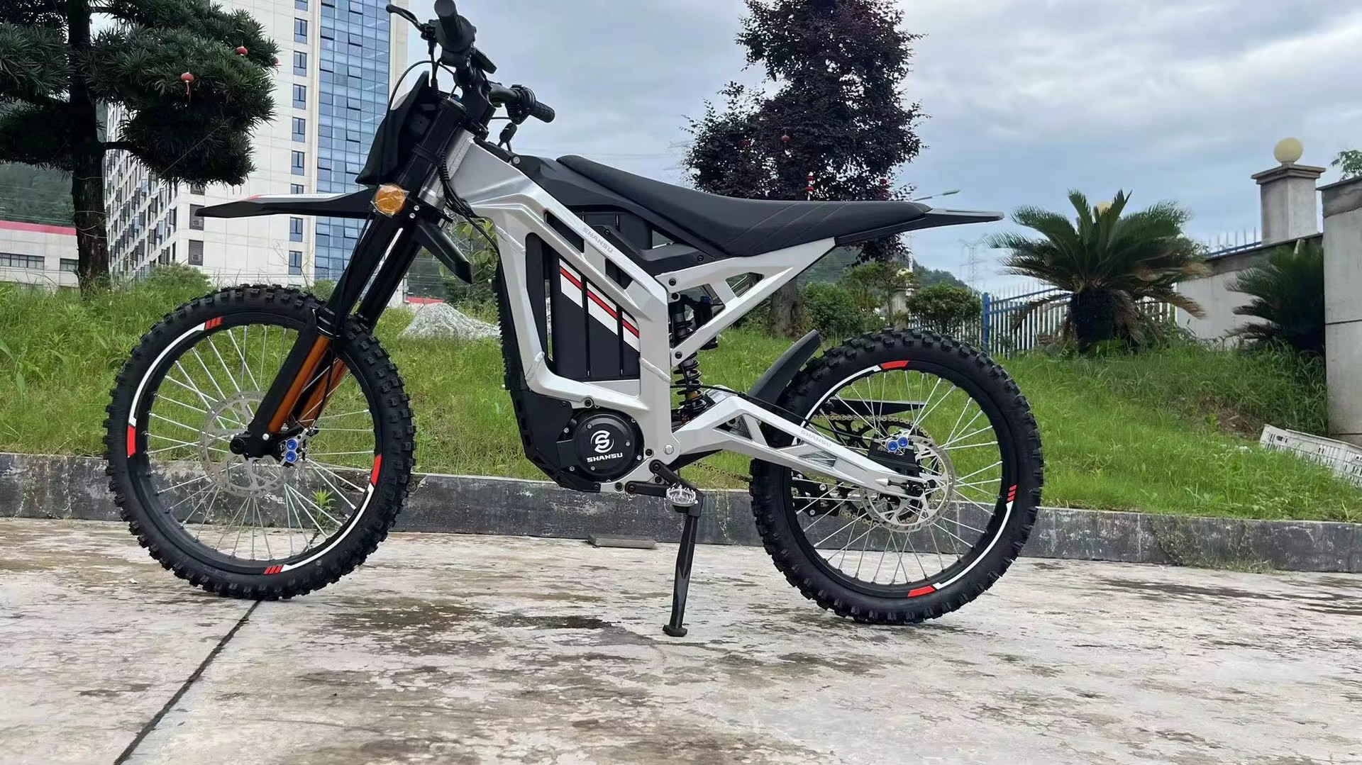 Direct-sale Source Factory High-speed Mountain Bikes Off-road 48V 9000w Central Motor Lithium Battery Very Popular Well-selling