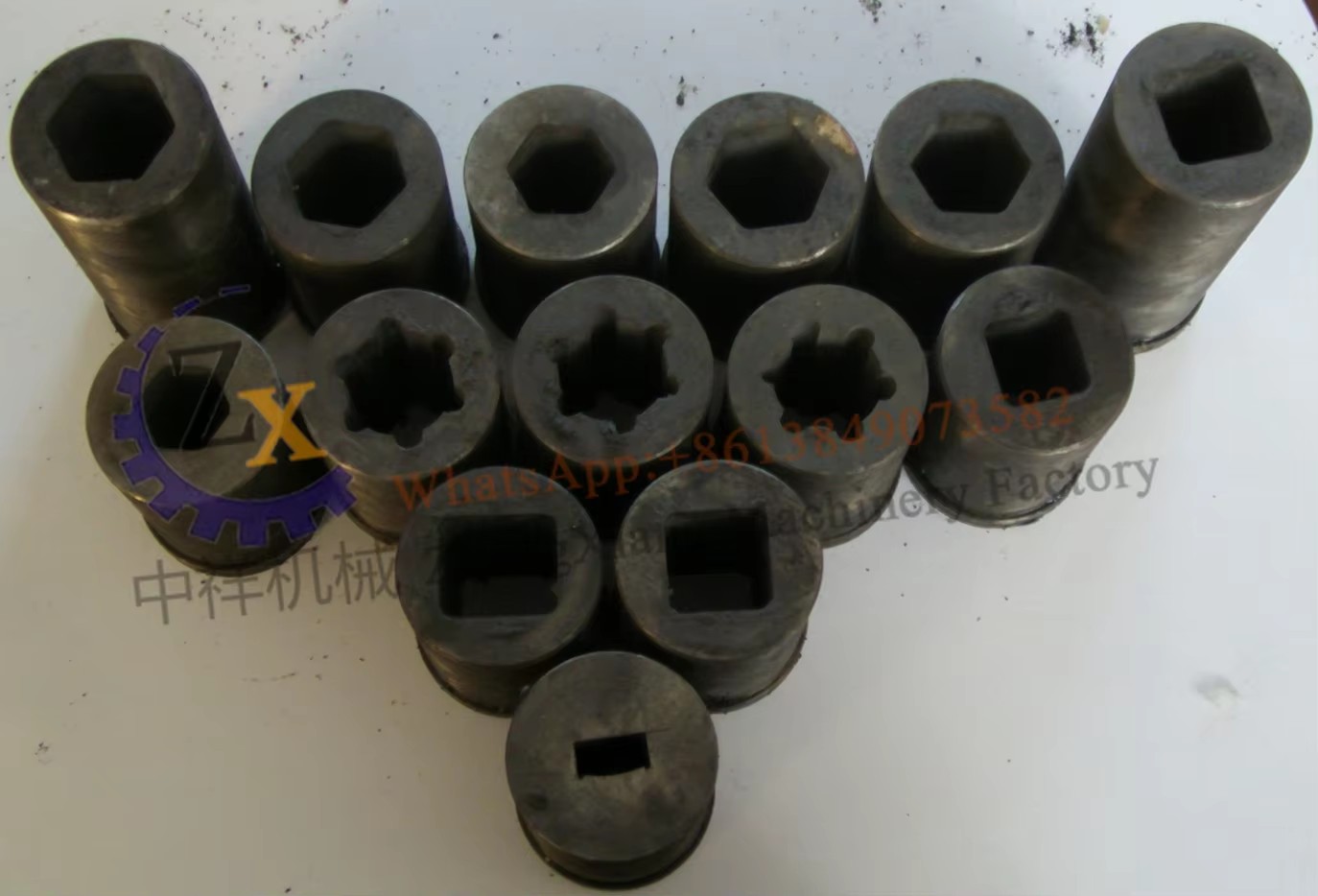 5 Tons\/h Coconut Shell Sawdust Coal Powder Dust Extruder Press Machine Charcoal Briquette Compressed Charcoal