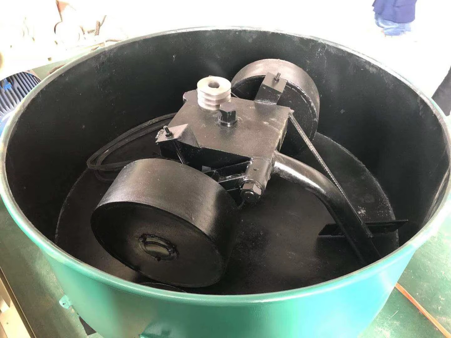 HR High Efficiency Industrial Charcoal Powder Wheel Grinding Mill Machine Edge Runner Mill for Coal Crushing and Mixing