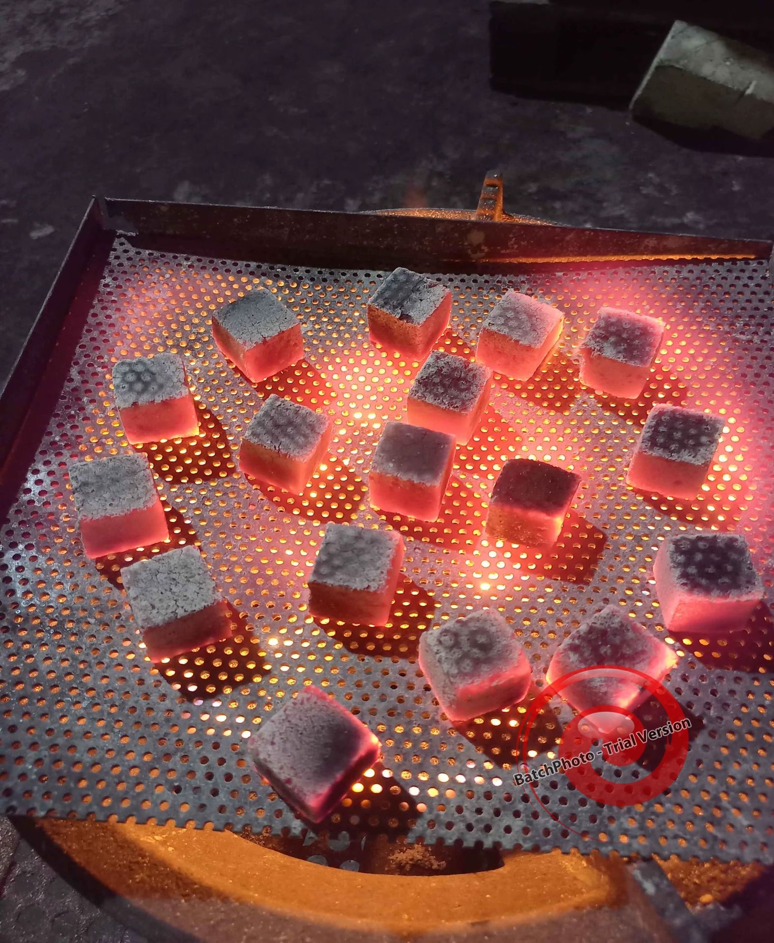 Hookah shisha High Quality Coconut Shell Charcoal a Briquette