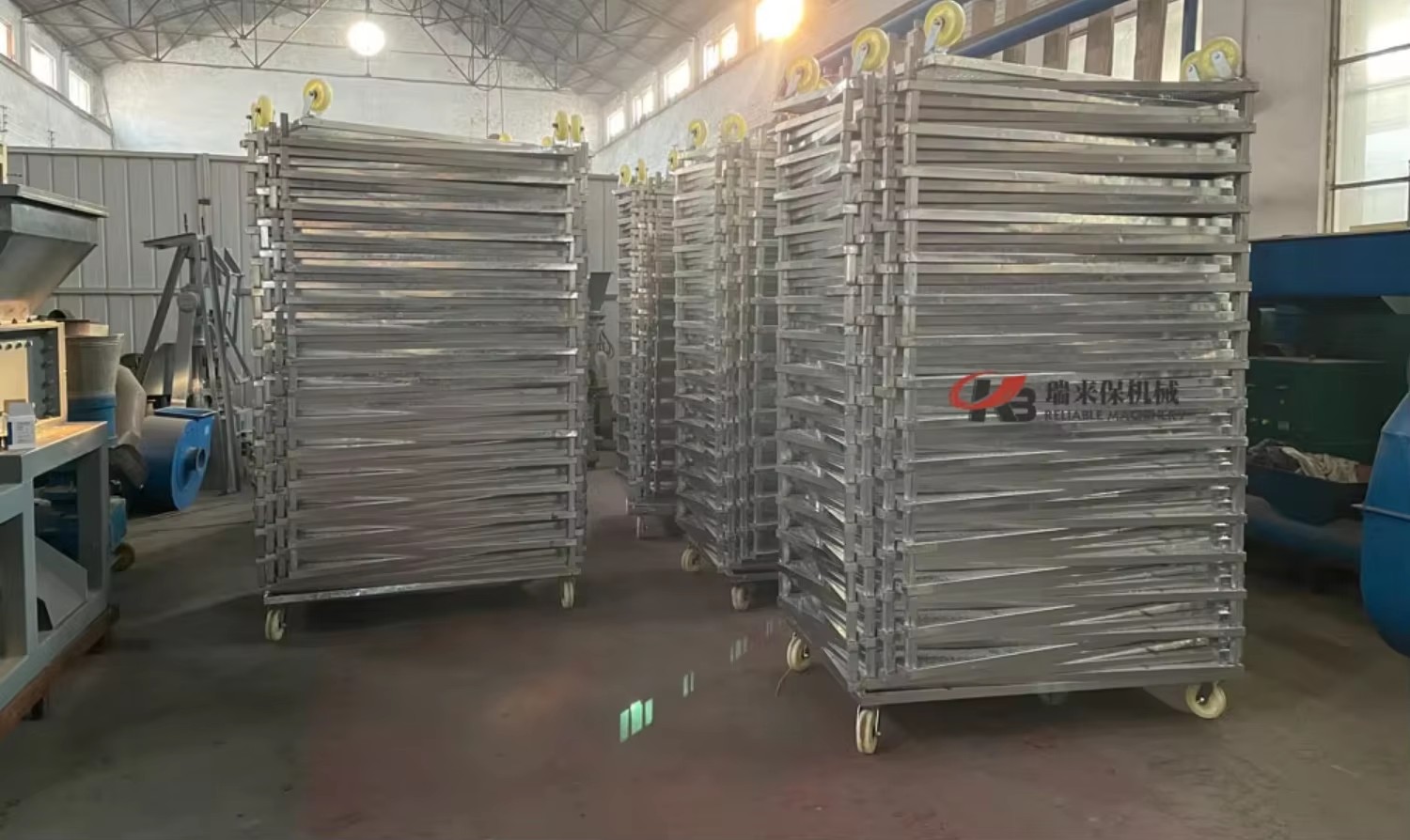 Professional Automatic Continuous Charcoal Briquette Drying Machine Large Capacity Box Dryer for Sawdust Coal Briquette