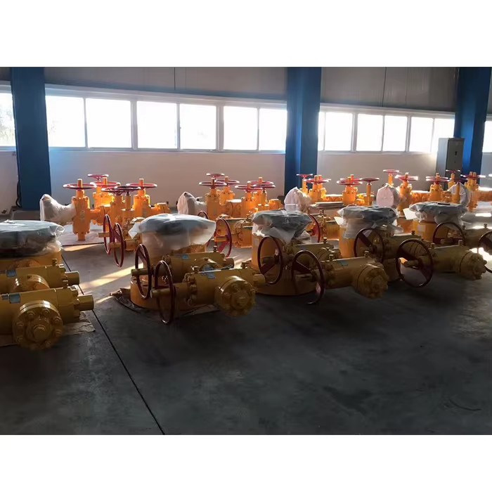 Oilfield or Gas Field Wellhead and Christmas Tree Equipment / Surface Tree / Oil Rig Christmas Tree for Sale