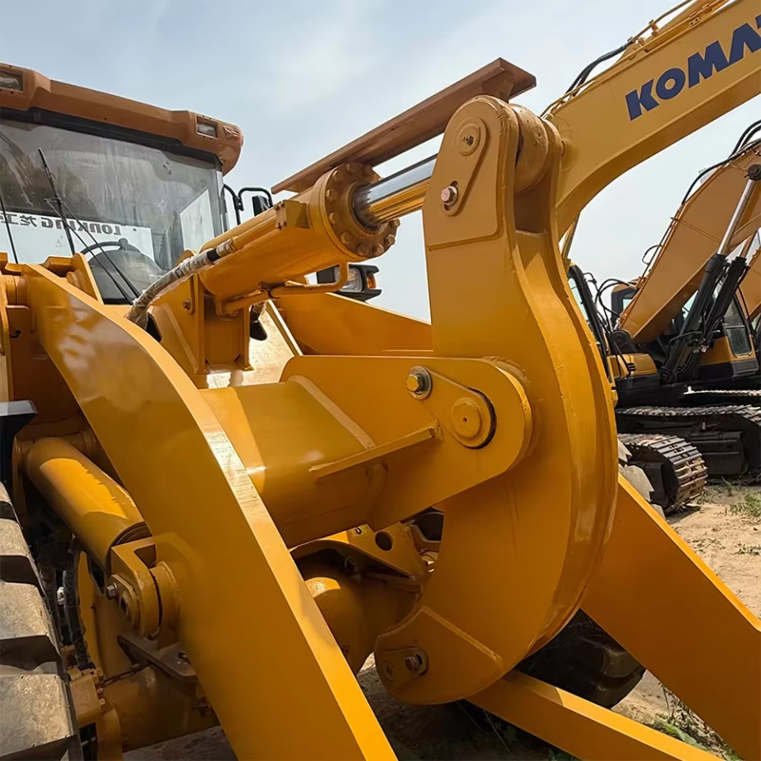 Fully Tested KYB Hydraulic Pump Front Wheel Loader Refurbished Weichai Engine High Digging Power Mining Equipment 2-Year