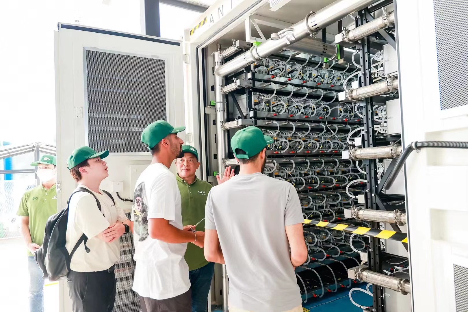 Hot Mining Machine ETC ASIC Miner Bombax EZ100 12.5GH s High Efficiency Ethereum Classic Mining Rig Mining ETC Coins for Sale