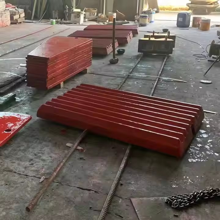 High Performance High Quality Ore Mining Jaw Crushers Casting Spare Parts Various Models 1 Year
