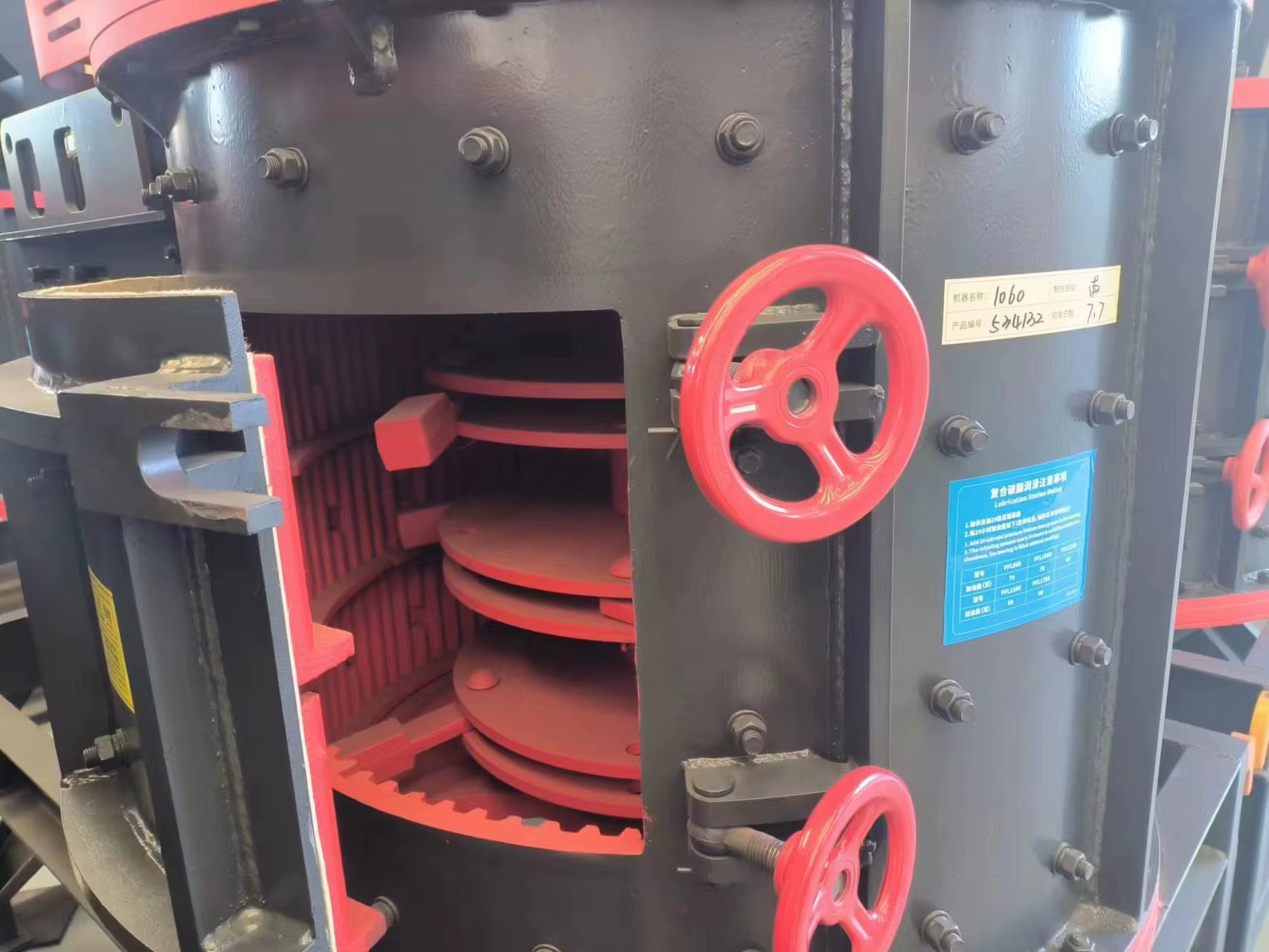 Construction Crusher Machine Quarry Crusher Vertical Shaft Sand Making Machine PL Combination Crusher