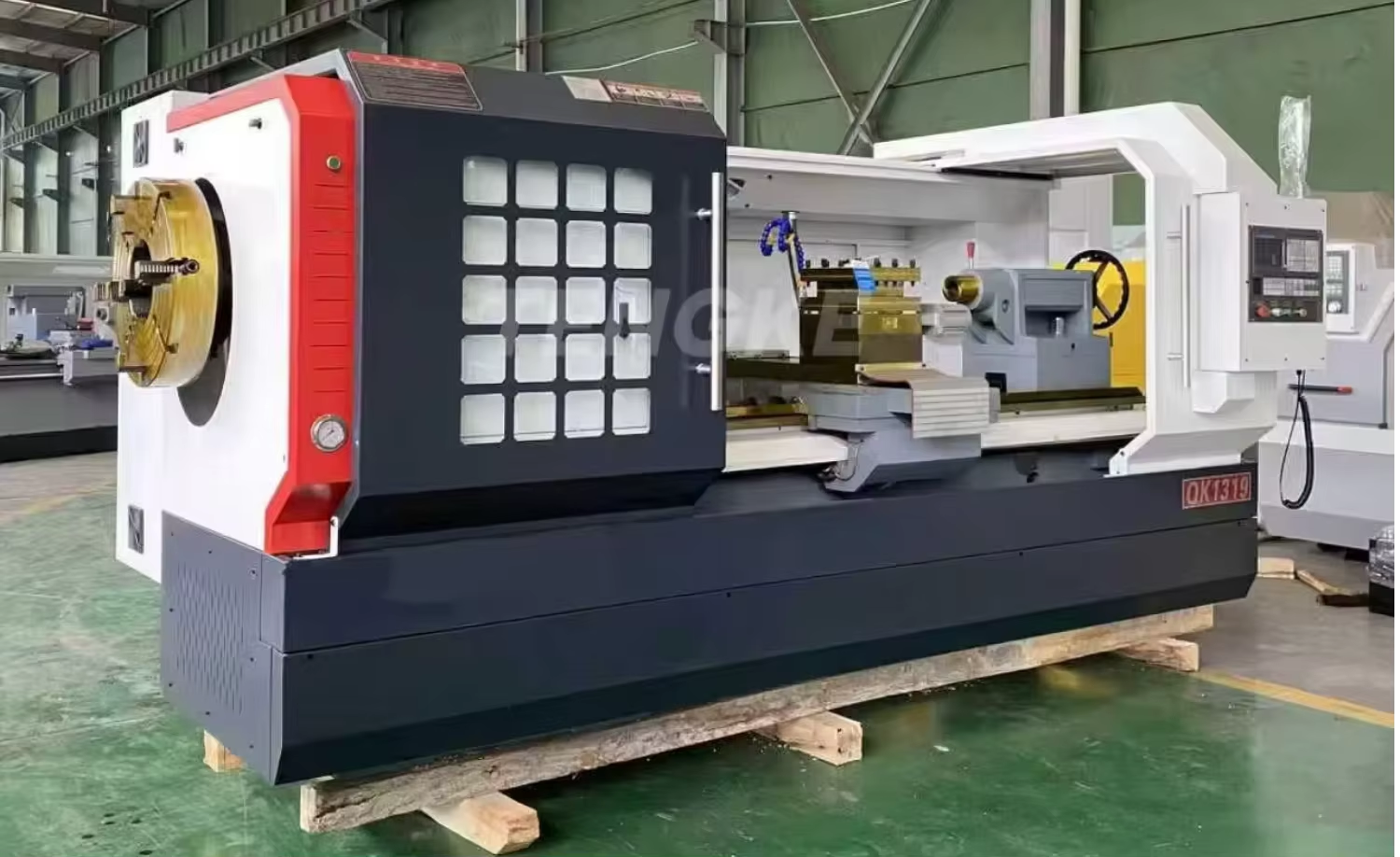 Heavy Duty CNC Horizontal Pipe Threading Lathe Machine QK1327C for Oilfield Casing and Tubing Connections Large Spindle Bore