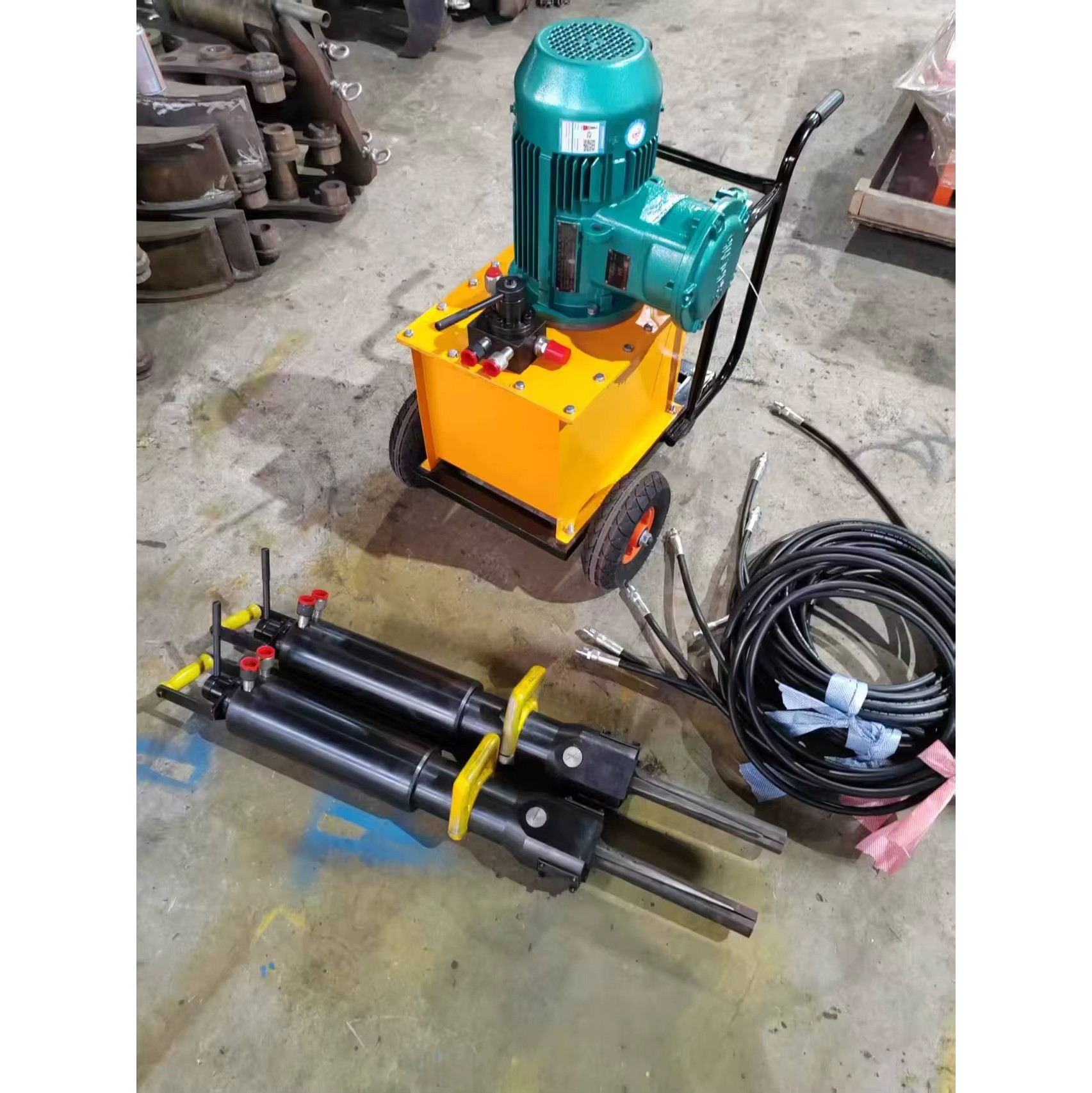 High-pressure Hydraulic Rock Drill and Splitter for Mining Operation-Suitable for Basalt Limestone&Concrete Breaking
