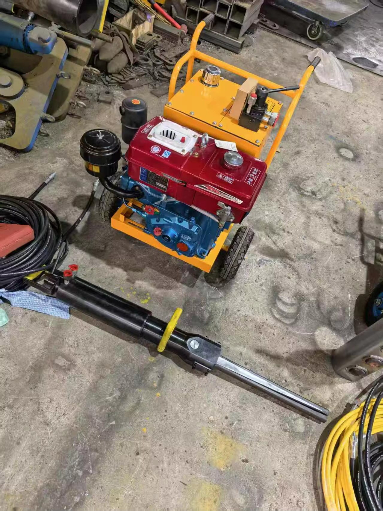 High-pressure Hydraulic Rock Drill and Splitter for Mining Operation-Suitable for Basalt Limestone&Concrete Breaking