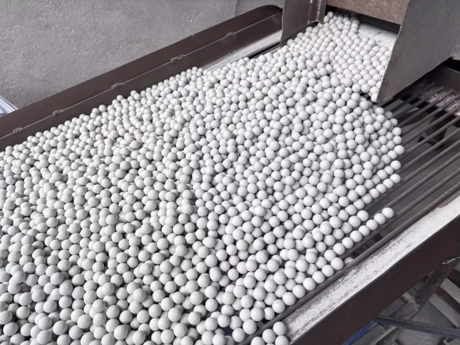 Durable Alumina Ceramic Packing Ball with Anti-Channelling Design, Media Filler for Ammonia Converter & SRU