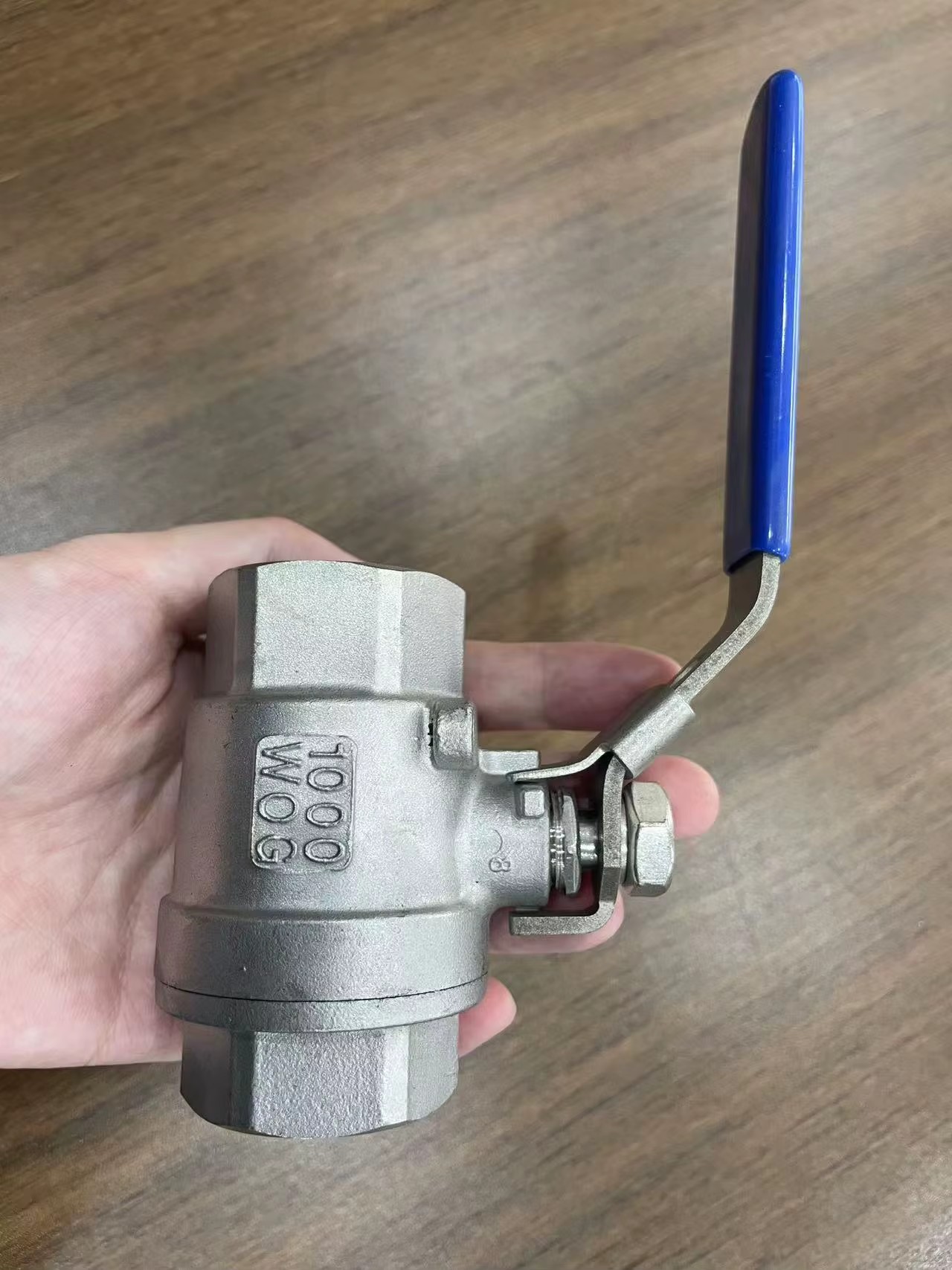 Manual 2PC Threaded Stainless Steel 304 316 Ball Valve with Handle OEM for Industrial Use Control Water / Oil / Gas Media