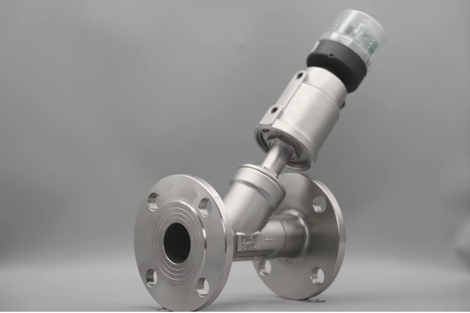 Stainless Steel Angle Seat Piston Valve for Industrial Use with Shutoff and Flow Control Functions