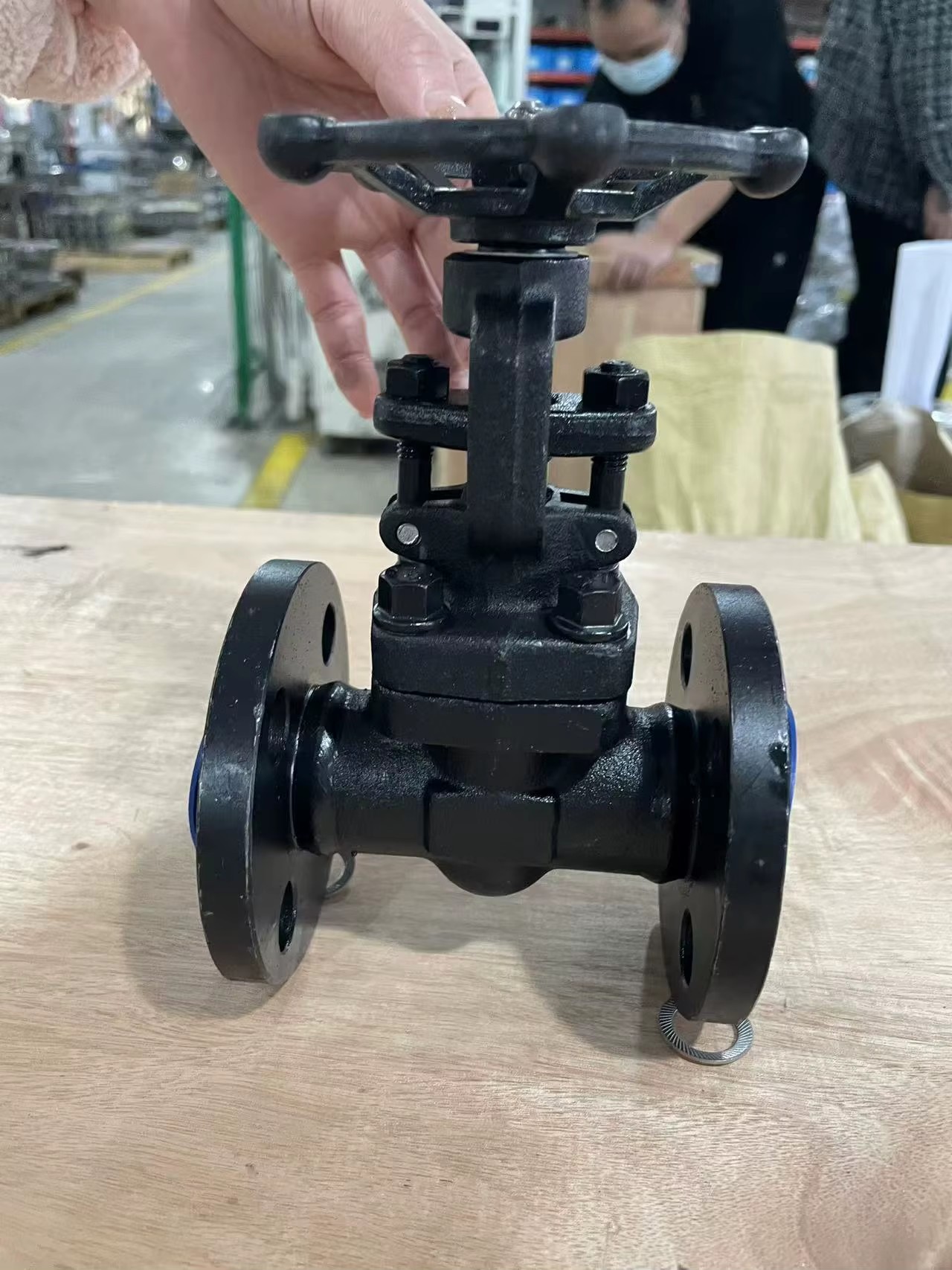 WCB Gate Valve for Water Oil Gas with Electric / Manual / Pneumatic Power High / Medium / Low Temperature OEM Customizable