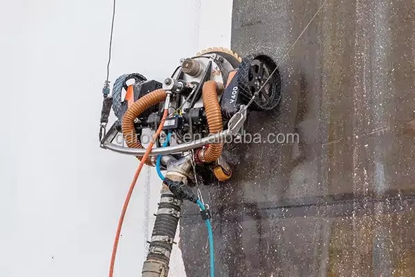 Robotic Waterblasting Waterjet Performance up to 60m² P/h ROBOT CRAWLER for UHP HYDROBLASTING