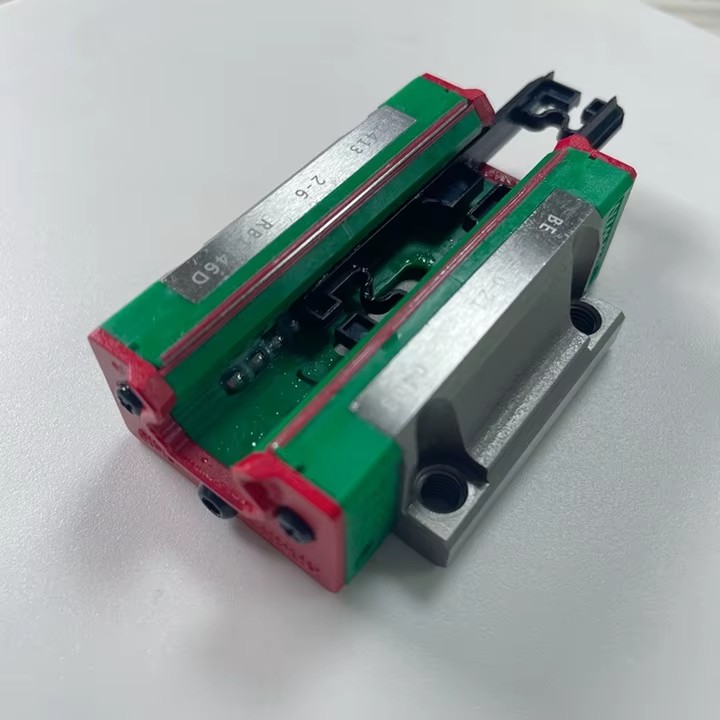 In Stock Original HIWIN QHW15 Silent Linear Guideway Carriage F02RZ200 Flange Type Linear Motion Slide Block