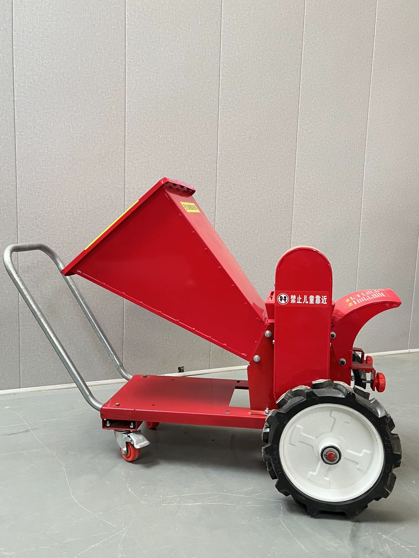Farm Machine Wood Crusher Sawdust and Tree Branches Chipper Effective for Tree Cutting