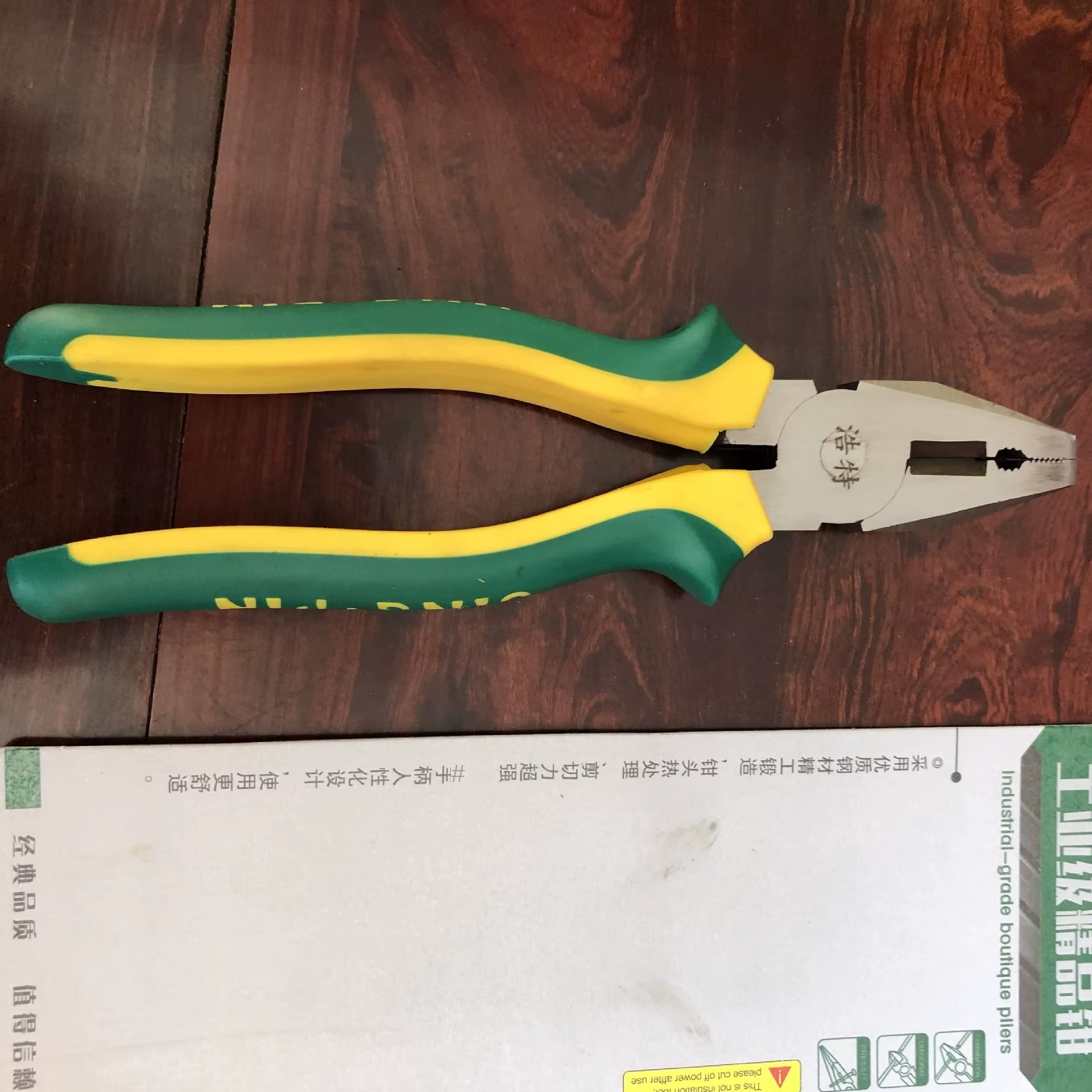 Multi-Functional Industrial Grade Tiger Wire Pliers Non-Slip Plastic Packaged Labor-Saving Hot Needle-Nose Design Steel Assembly