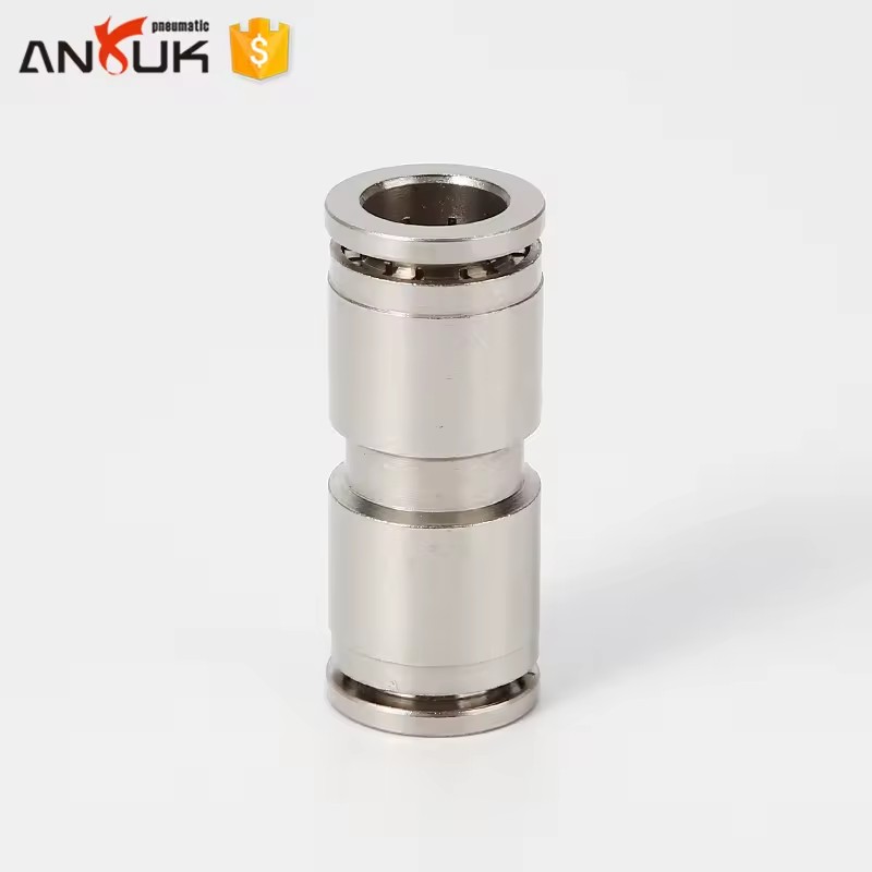 Product Importer Gallery 04 · 4d5e6c12e4