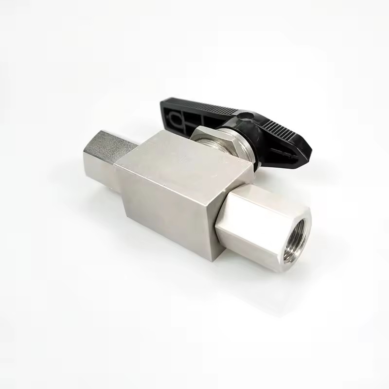 Product Importer Gallery 04 · 4245f9d322