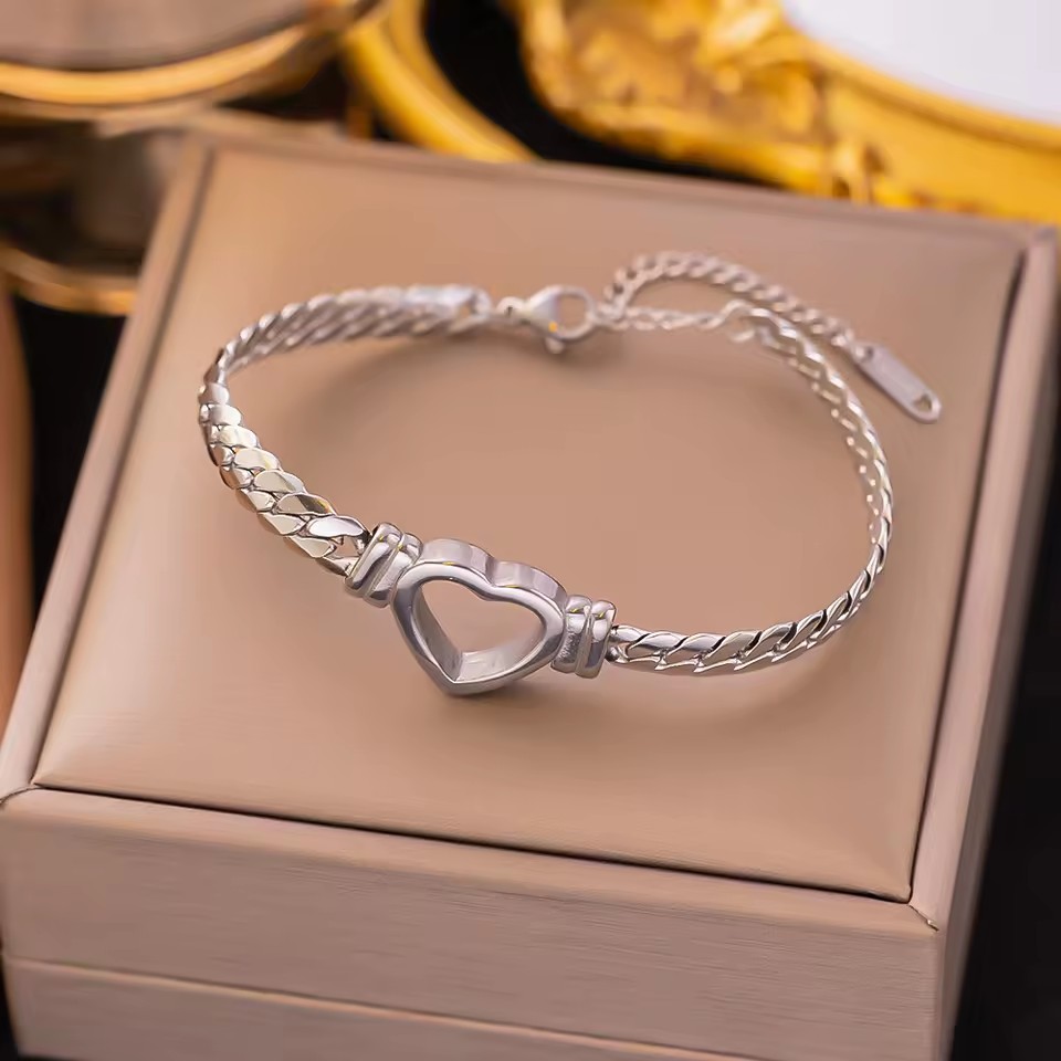Product Importer Gallery 02 · 4741167f35