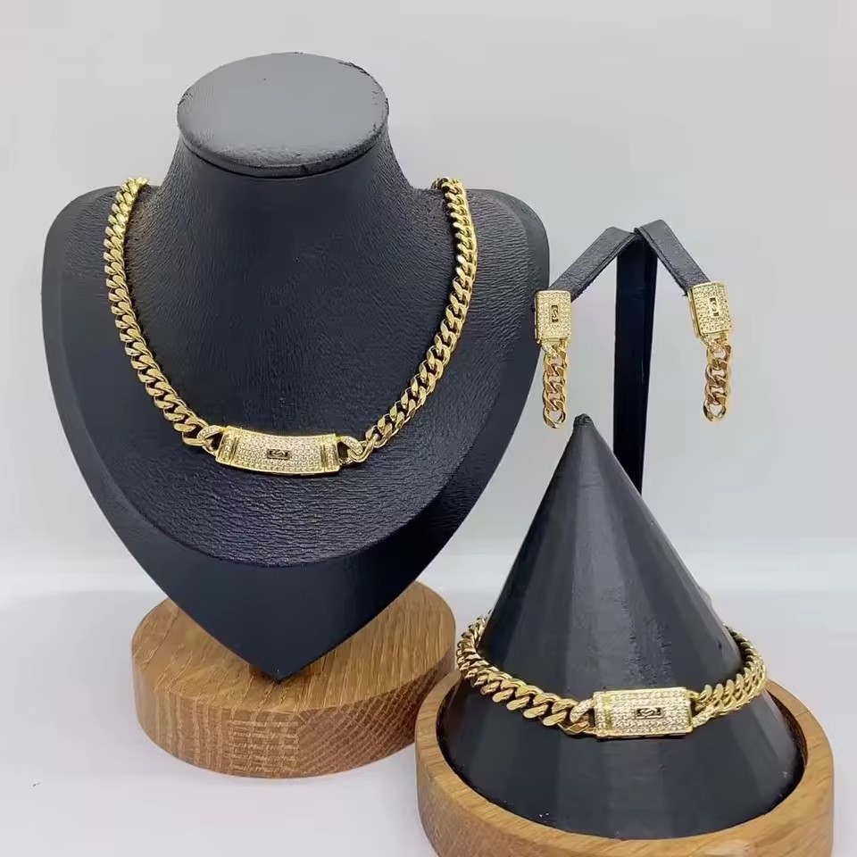 Product Importer Gallery 03 · 0484d8fad8