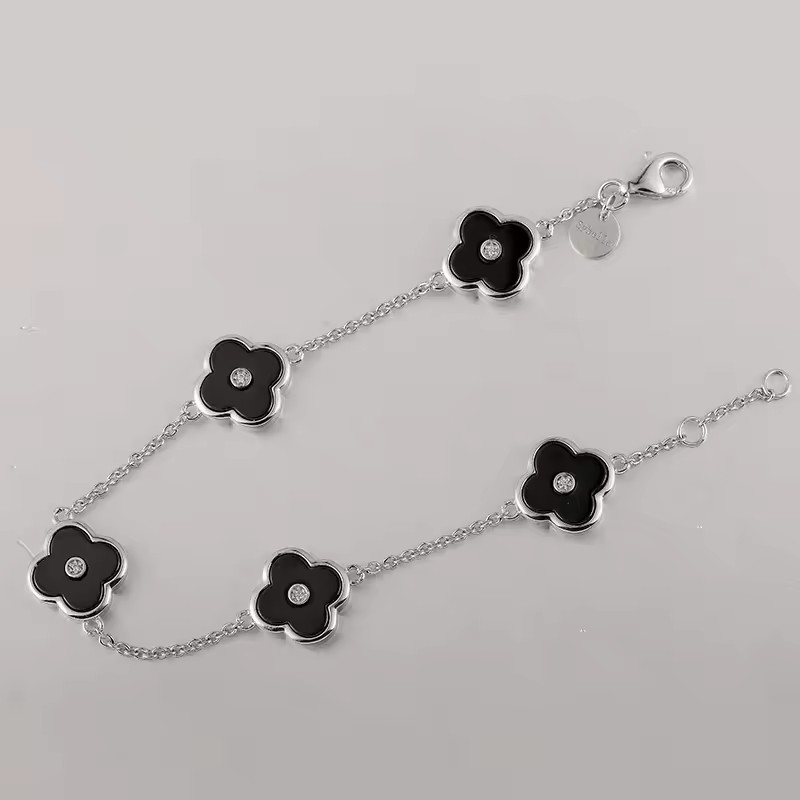 Product Importer Gallery 05 · 404800e494