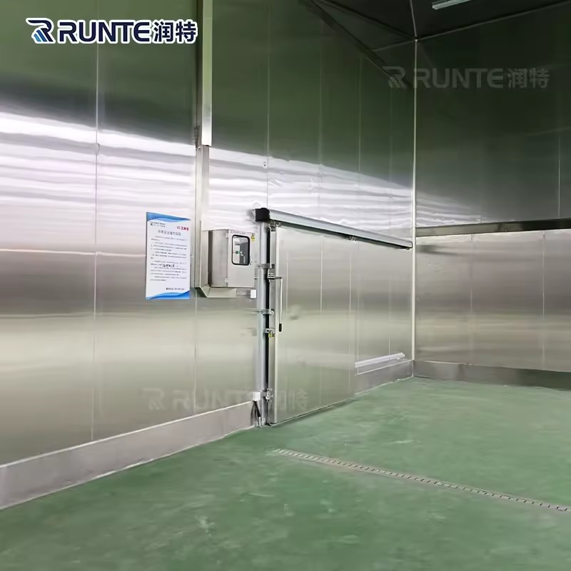 Product Importer Gallery 02 · 51a3809934